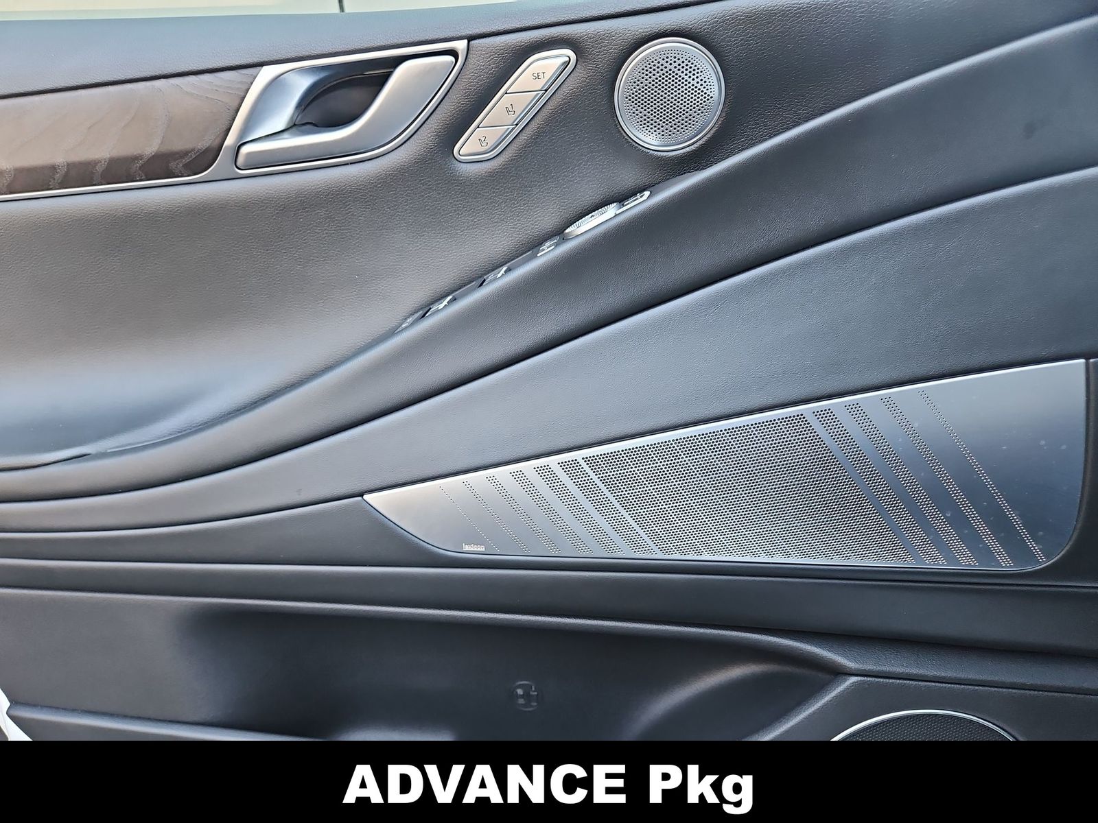 Thumbnail: 2021 Genesis G80 - 28