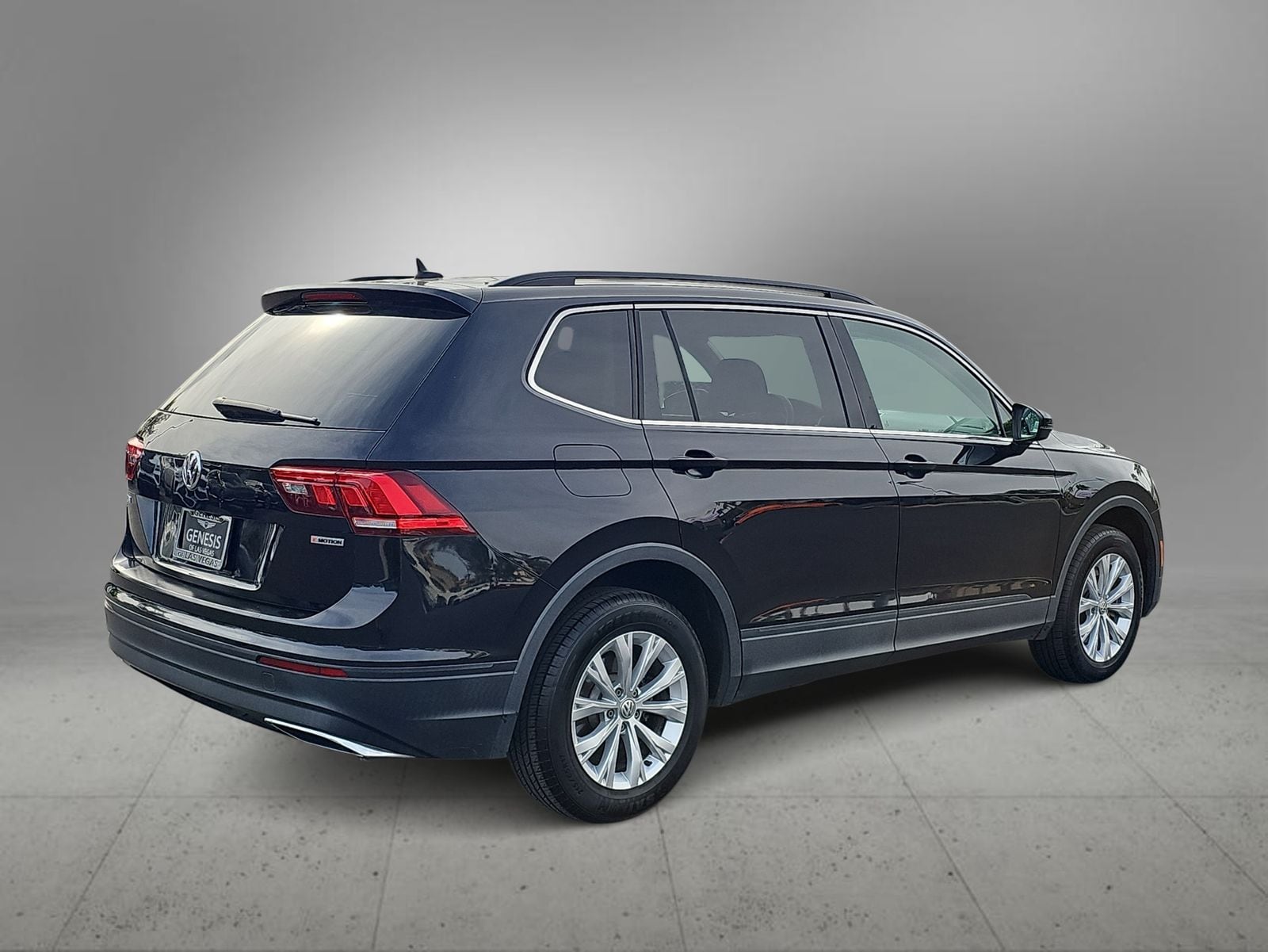 Thumbnail: 2019 Volkswagen Tiguan - 8