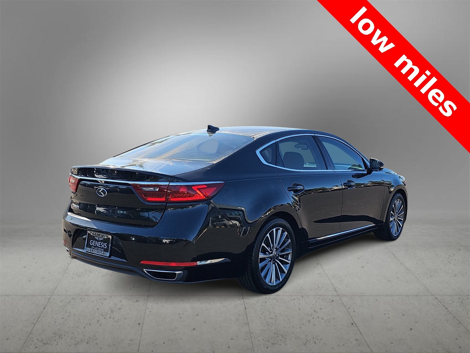 Thumbnail: 2019 Kia Cadenza - 8