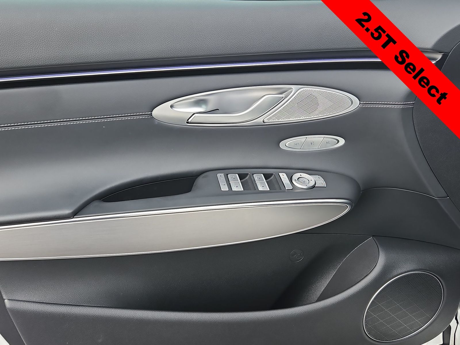 Thumbnail: 2026 Genesis GV70 - 28