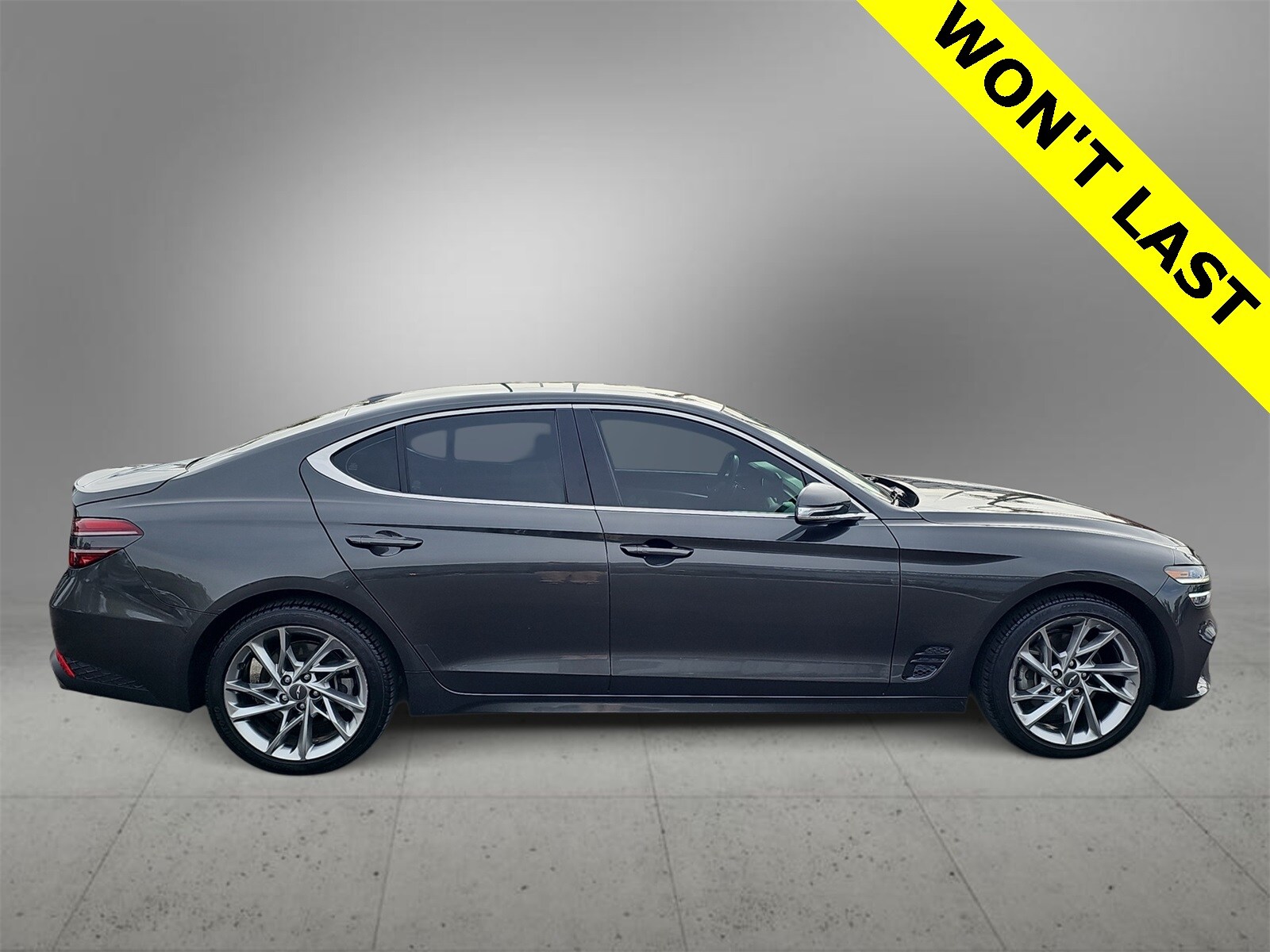 Thumbnail: 2022 Genesis G70 - 9