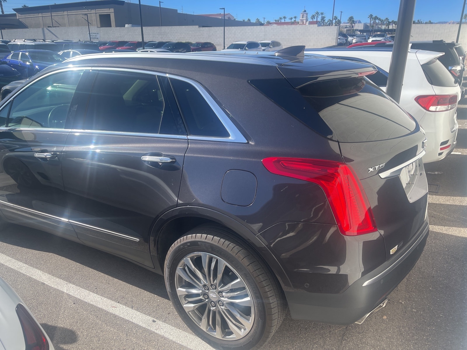 Thumbnail: 2017 Cadillac XT5 - 10