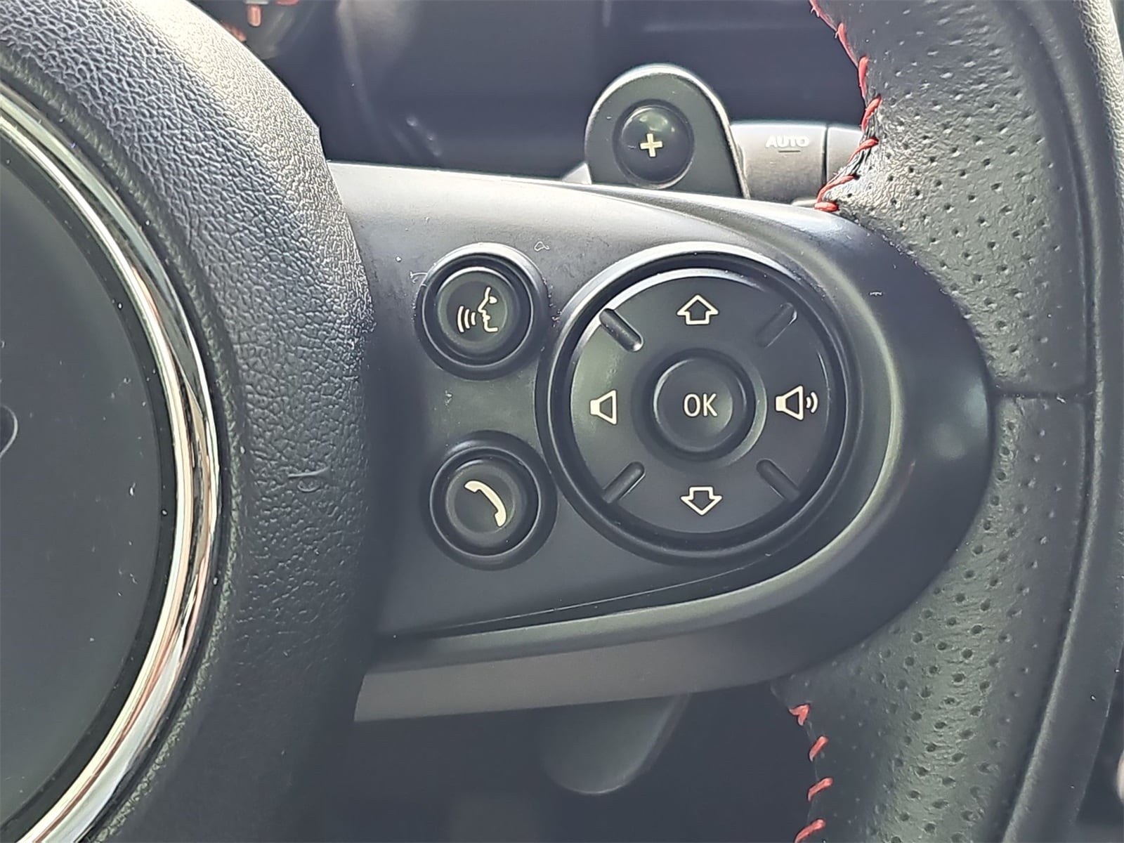 Thumbnail: 2019 MINI Cooper Clubman - 26