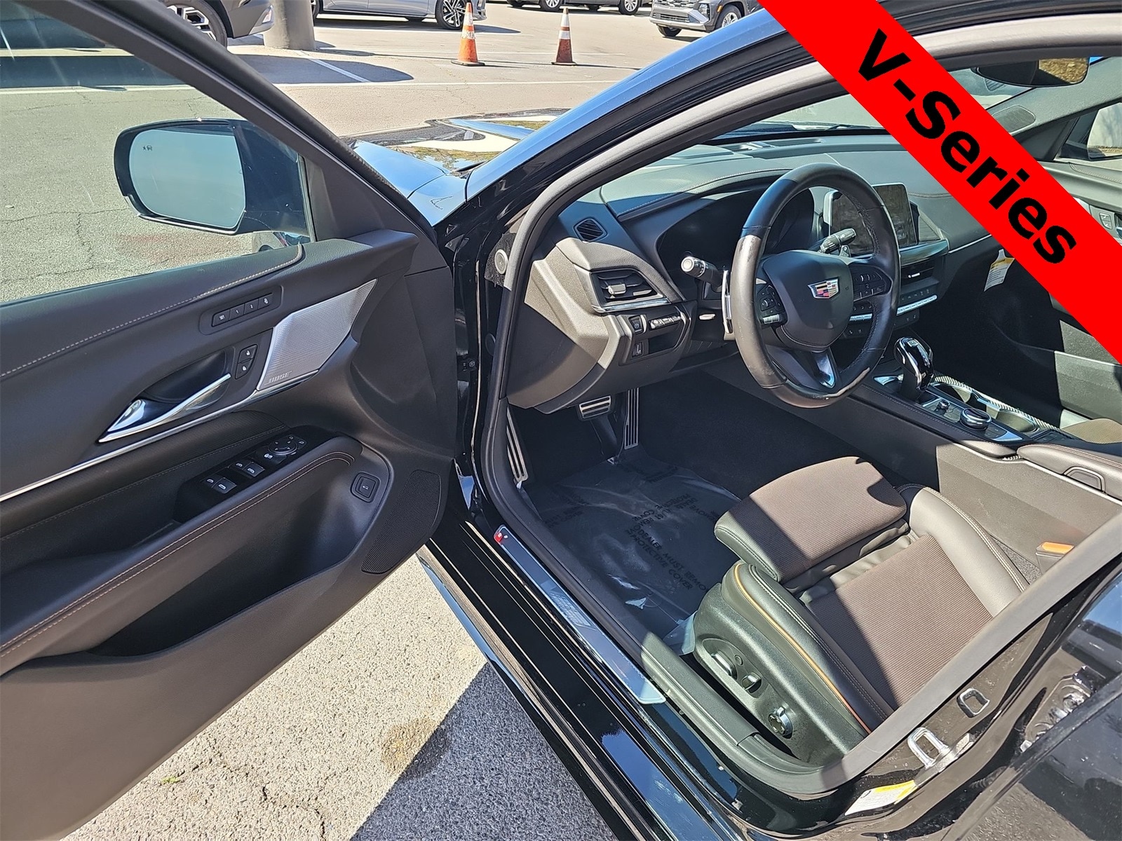 Thumbnail: 2024 Cadillac CT4 - 10