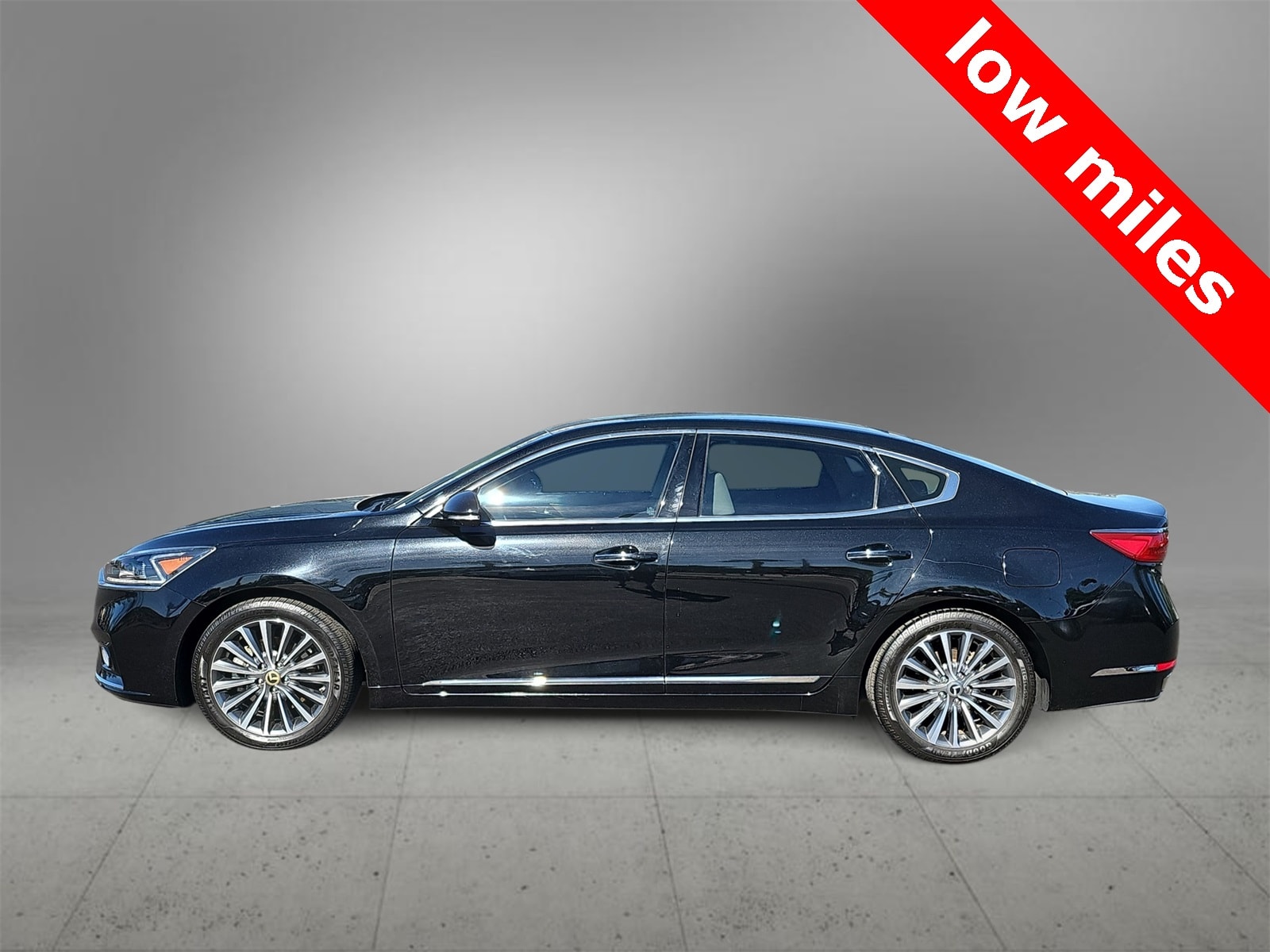 Thumbnail: 2019 Kia Cadenza - 5