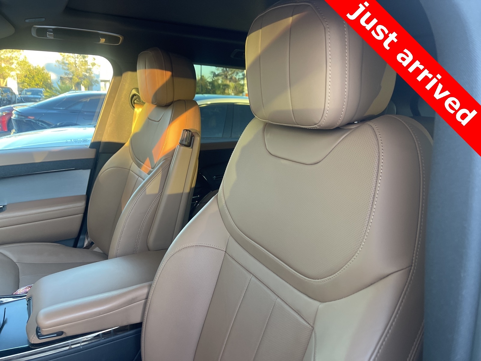 Thumbnail: 2024 Land Rover Range Rover Sport - 7