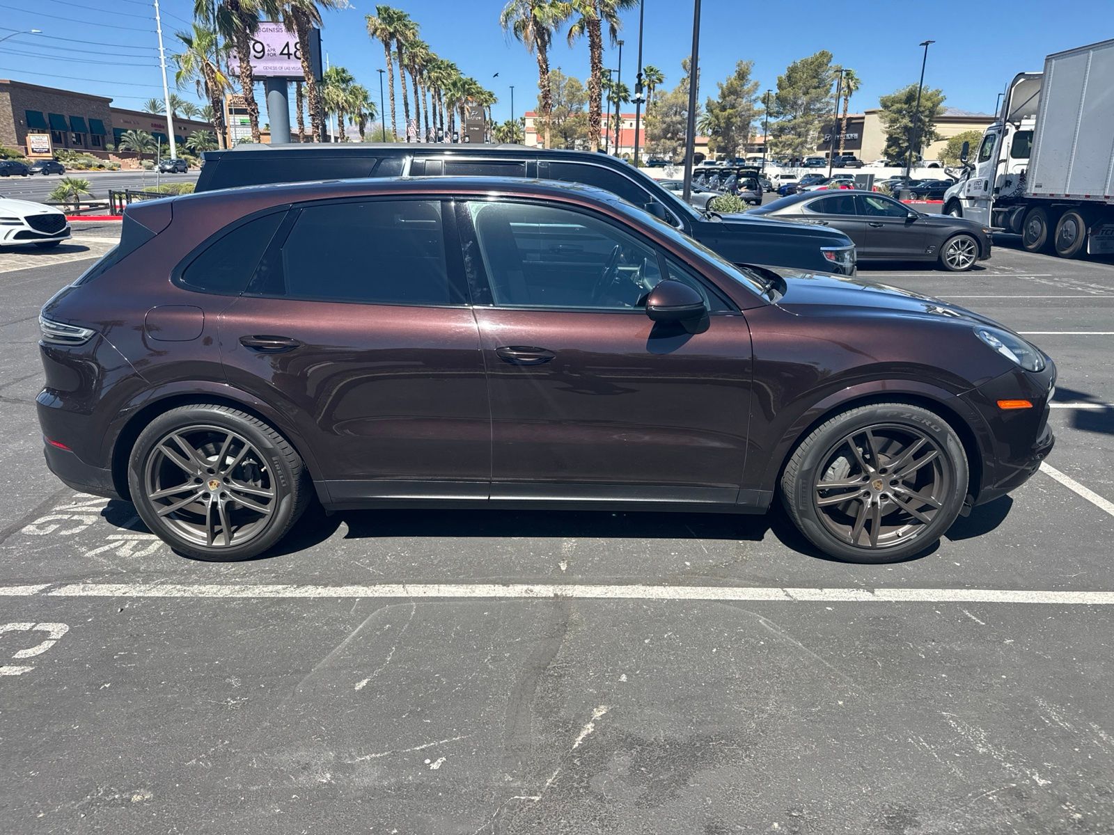 Thumbnail: 2019 Porsche Cayenne - 2