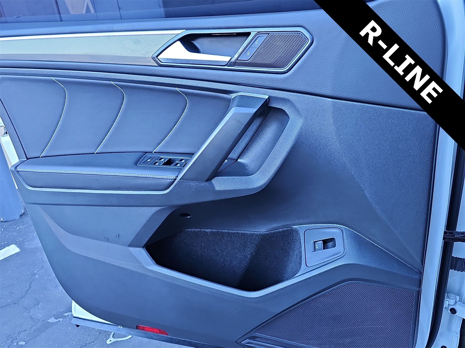 Thumbnail: 2024 Volkswagen Tiguan - 26