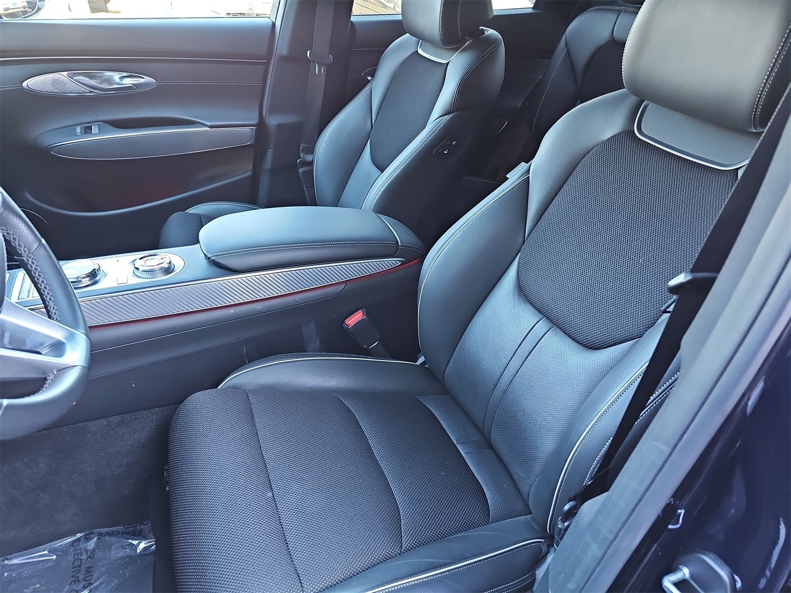 Thumbnail: 2025 Genesis GV70 - 15