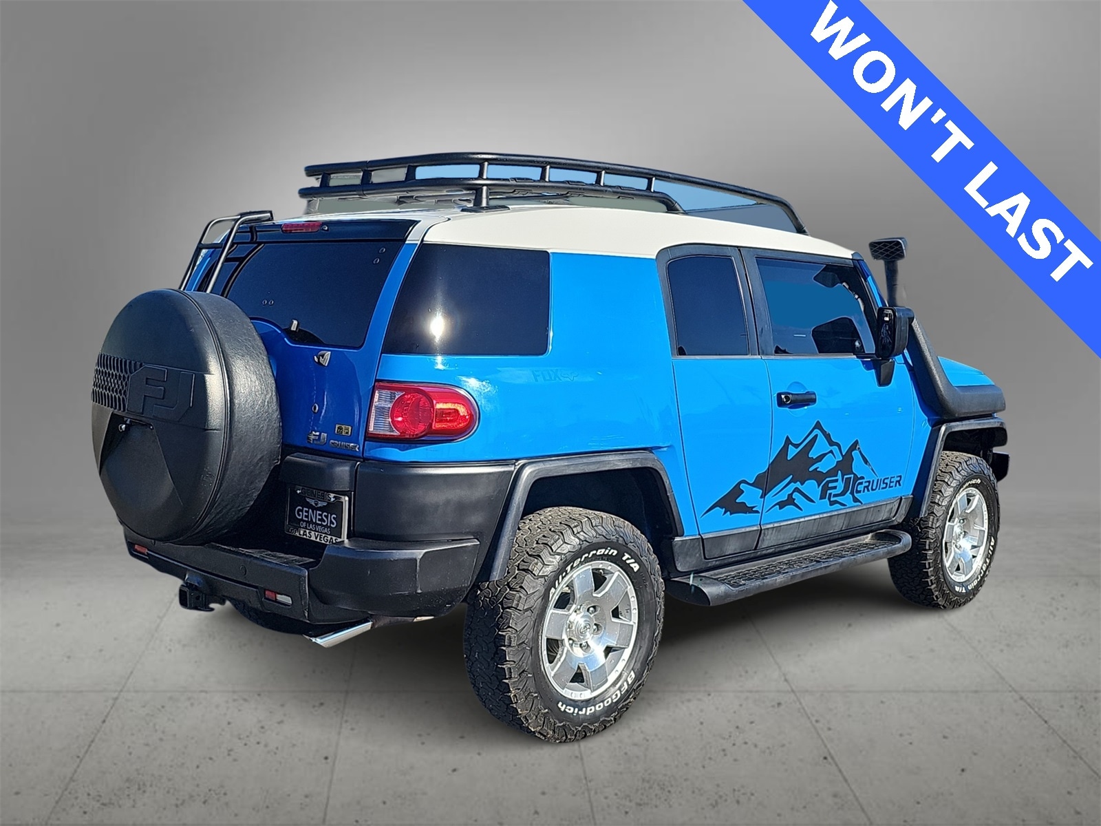 Thumbnail: 2007 Toyota FJ Cruiser - 8