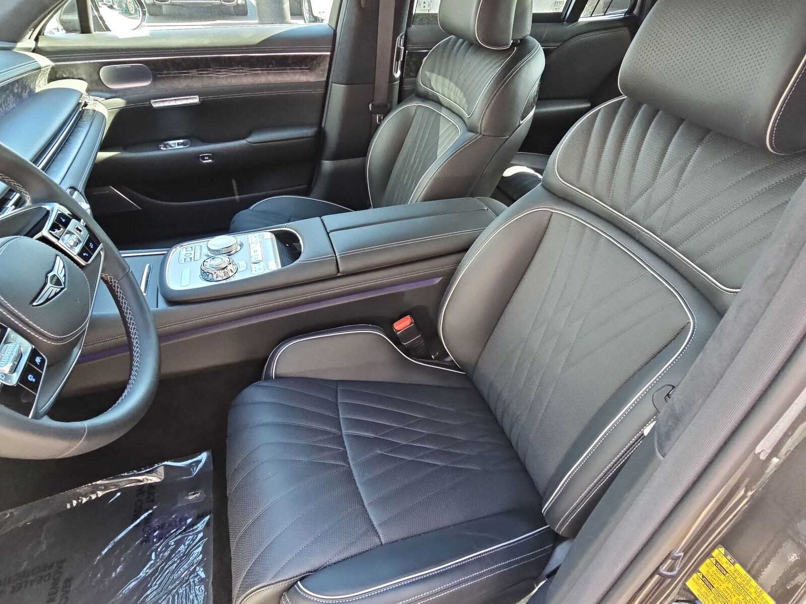 Thumbnail: 2024 Genesis G90 - 16