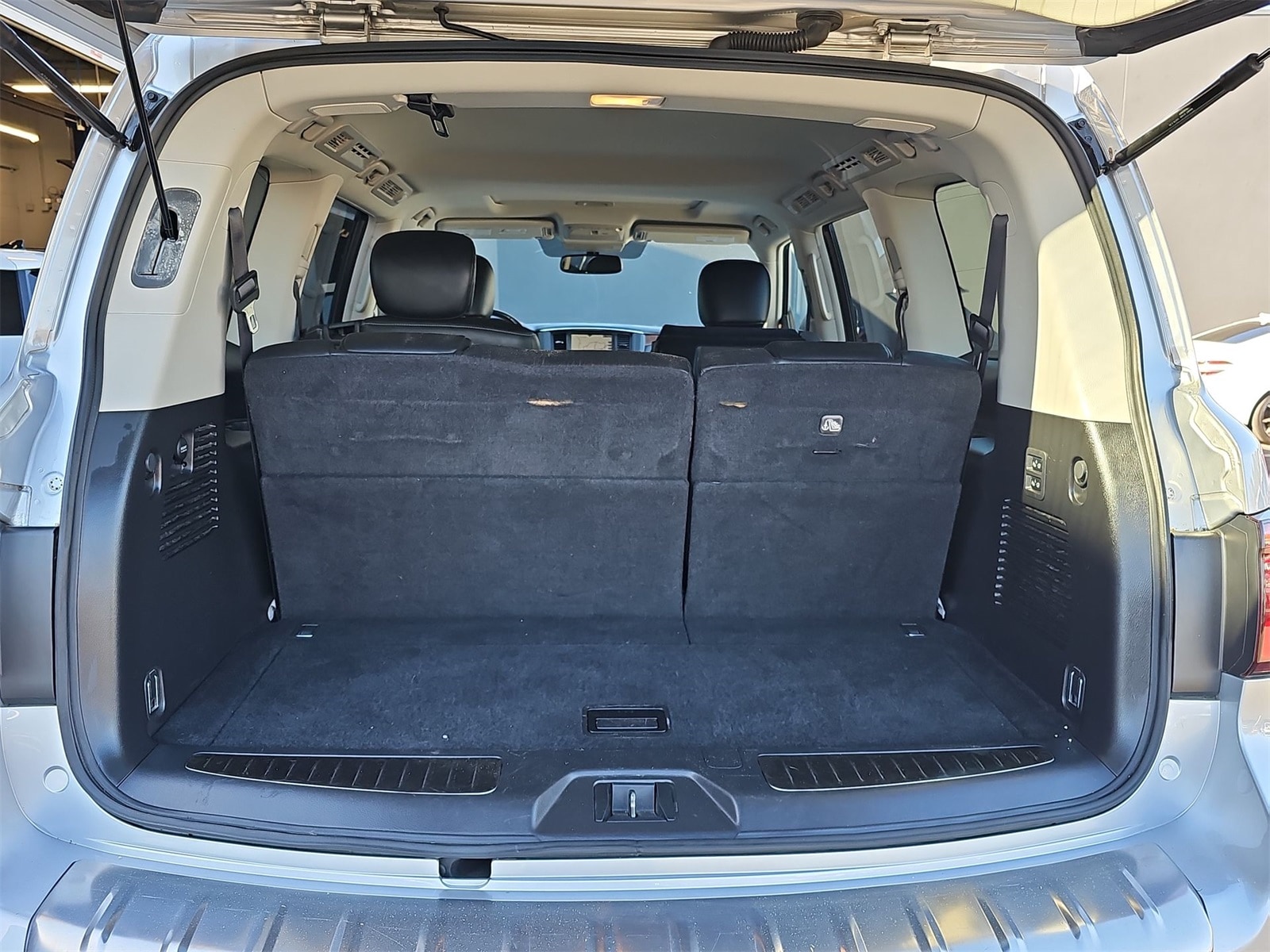 Thumbnail: 2019 INFINITI QX80 - 23