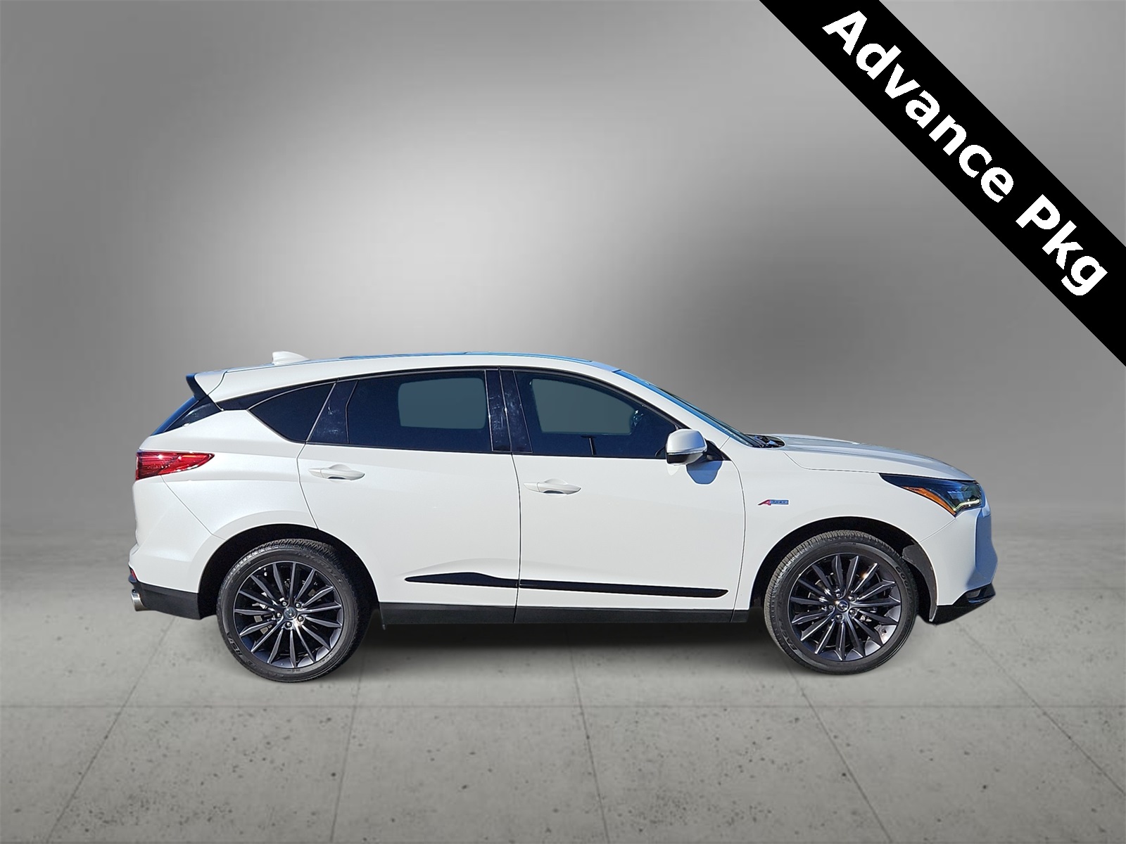 Thumbnail: 2022 Acura RDX - 9