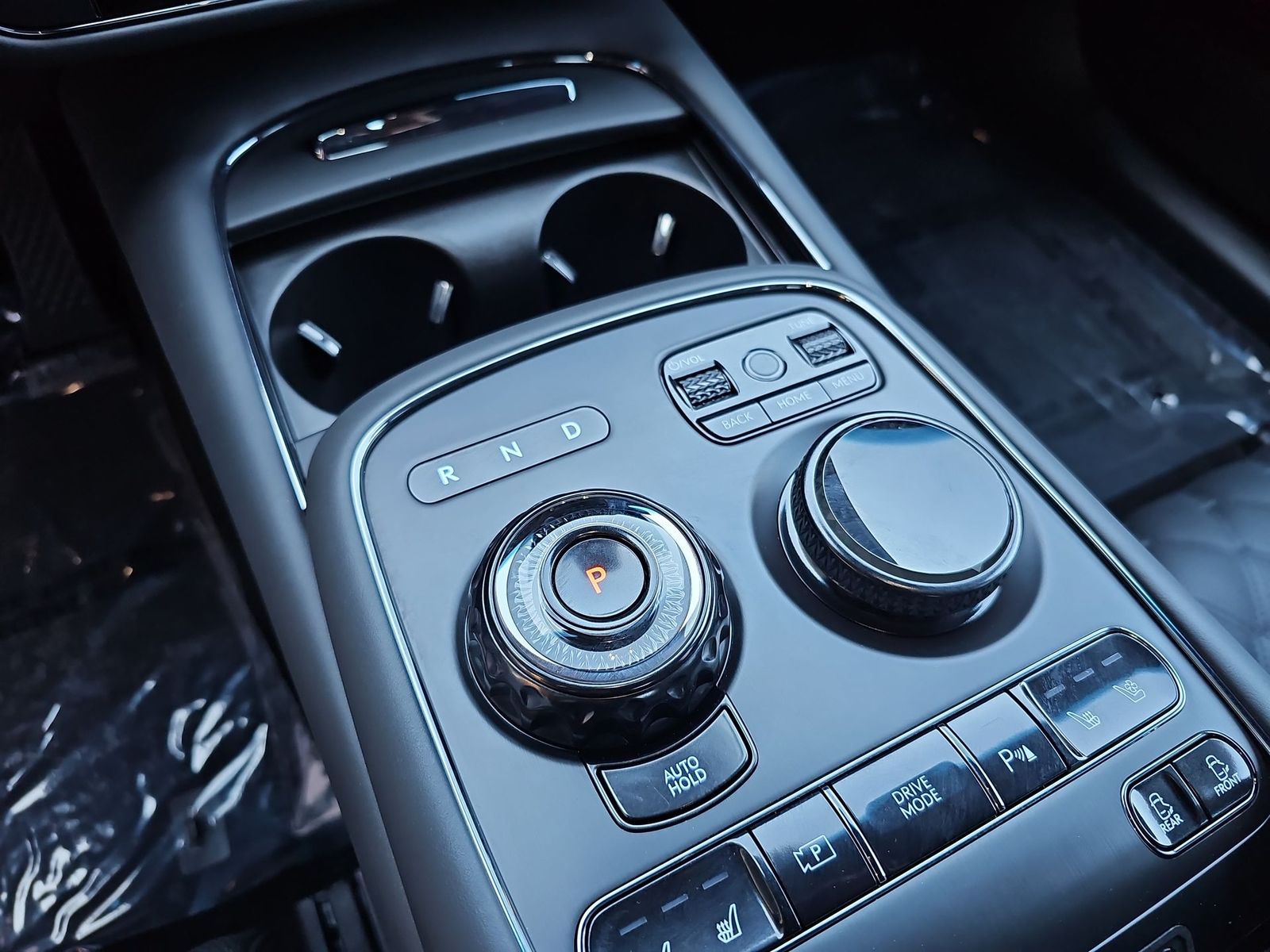 Thumbnail: 2026 Genesis G90 - 21