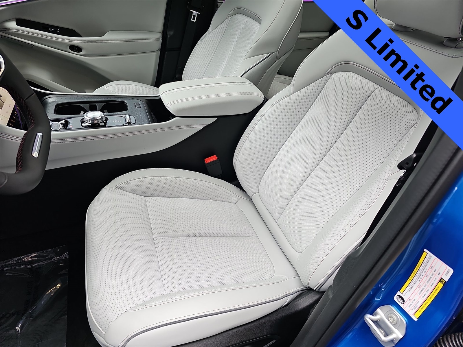 Thumbnail: 2025 Jeep Wagoneer S - 15