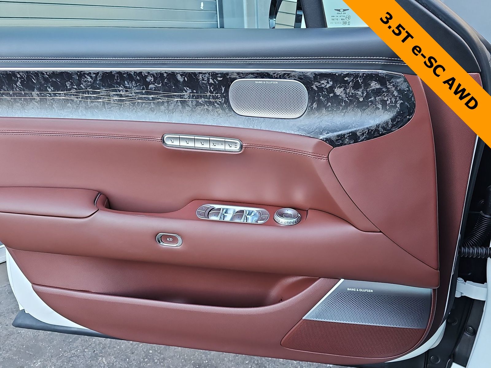 Thumbnail: 2025 Genesis G90 - 28