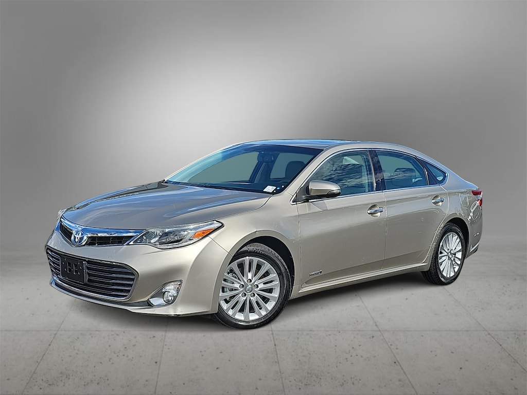 Used 2015 Toyota Avalon Hybrid Limited Sedan