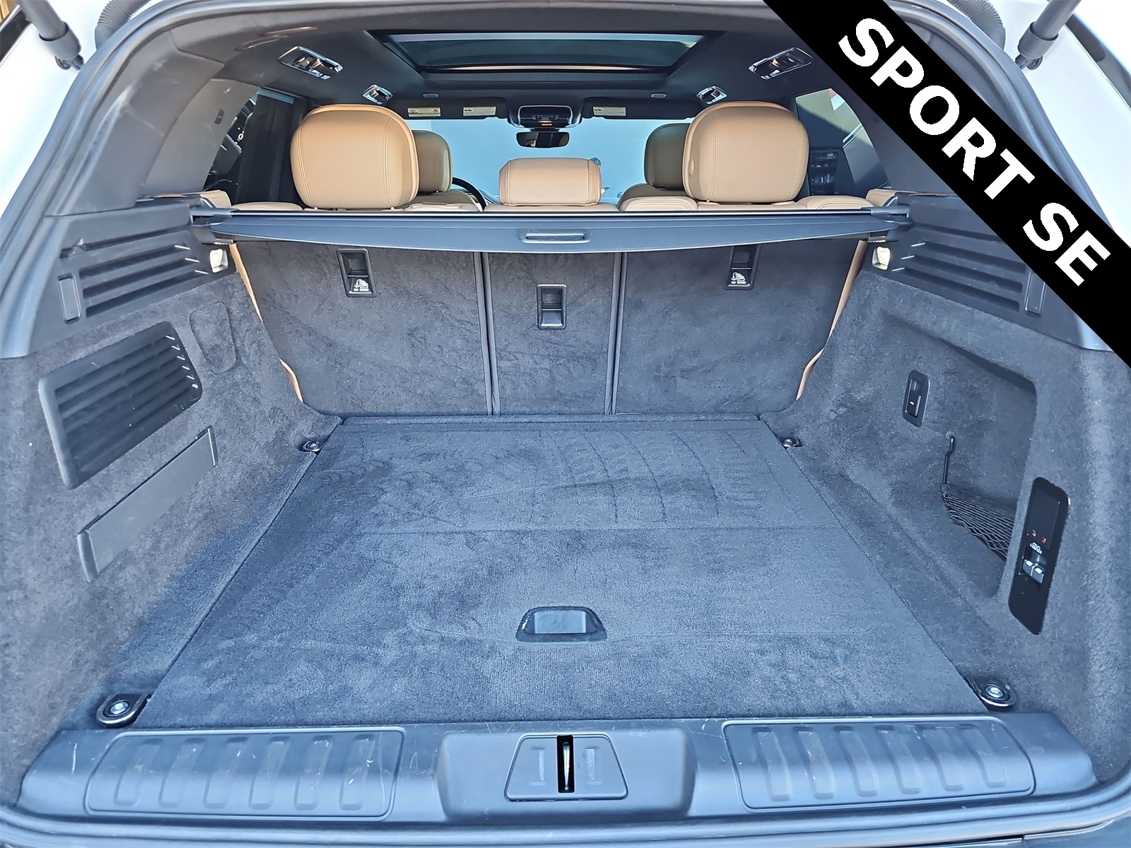 Thumbnail: 2024 Land Rover Range Rover Sport - 23