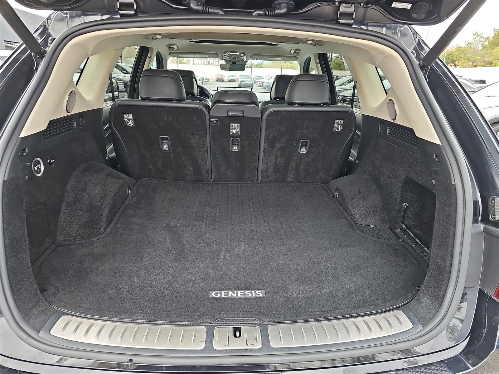 Thumbnail: 2021 Genesis GV80 - 23