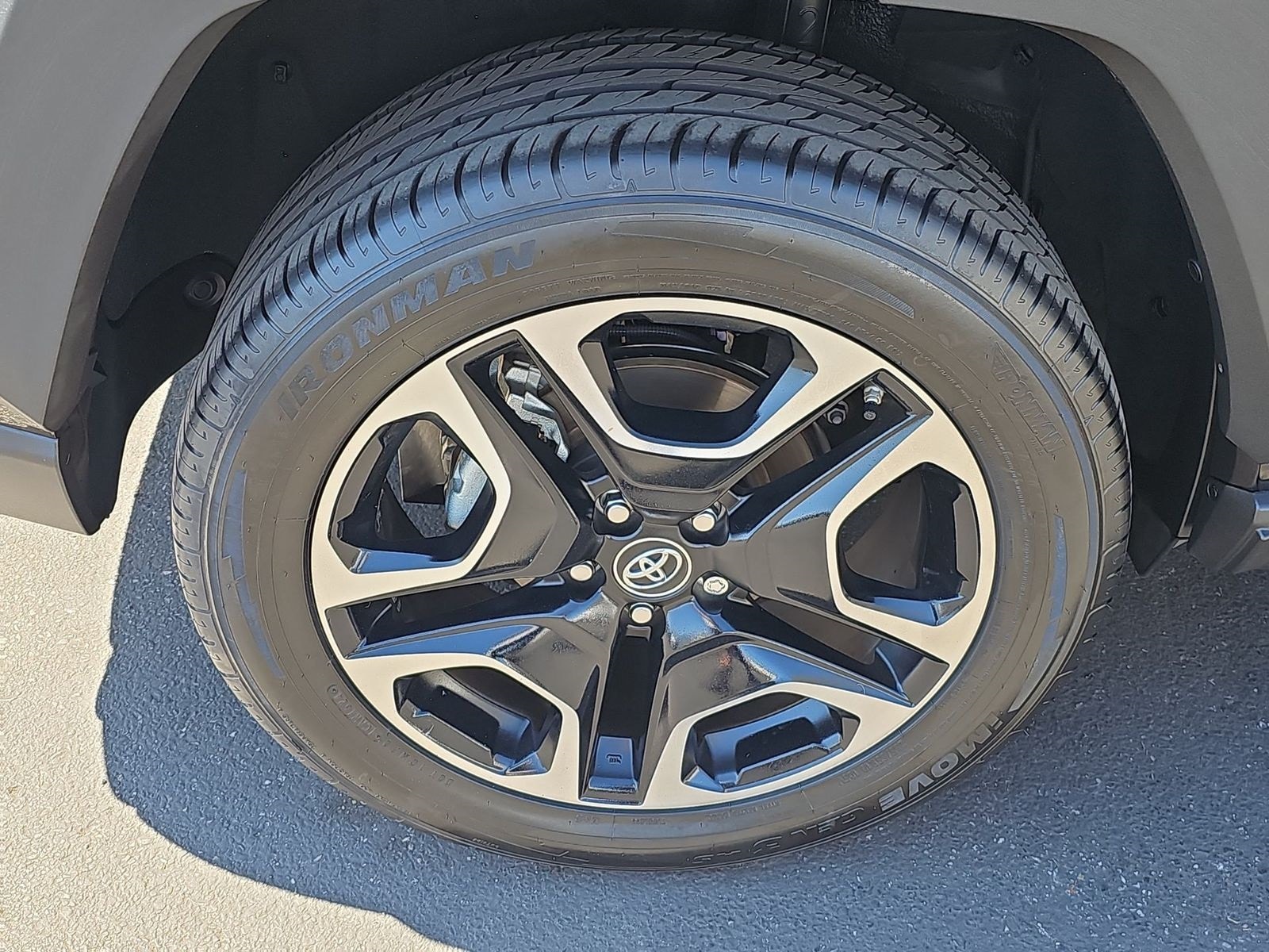 Thumbnail: 2019 Toyota RAV4 - 13