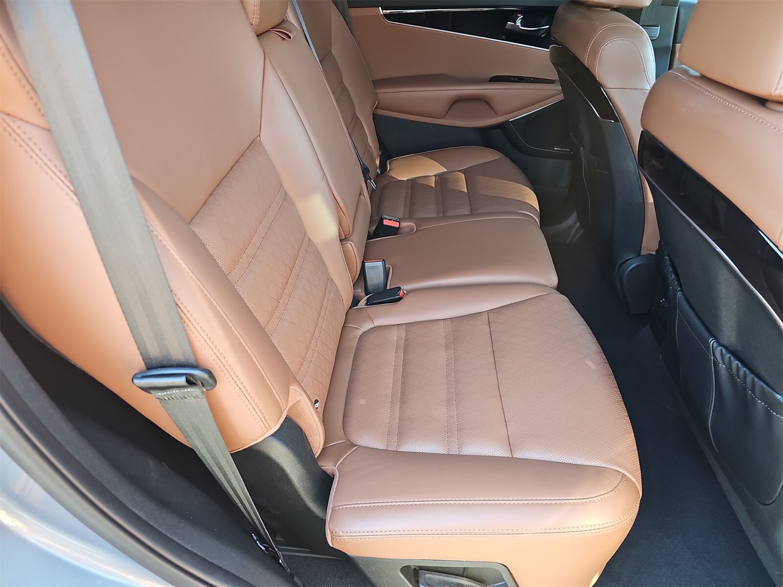 Thumbnail: 2019 Kia Sorento - 17