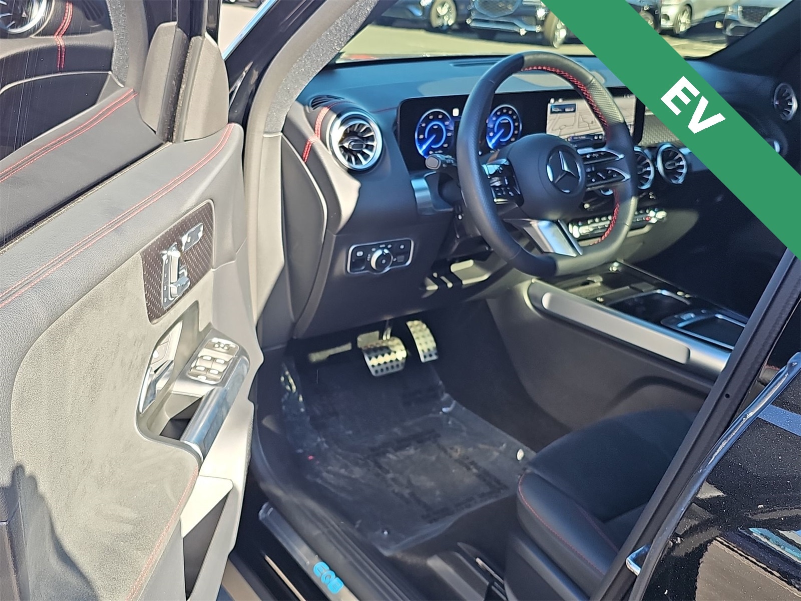 Thumbnail: 2024 Mercedes-Benz EQB - 10