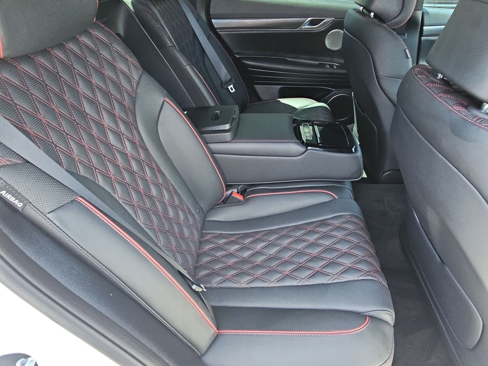 Thumbnail: 2024 Genesis G80 - 18