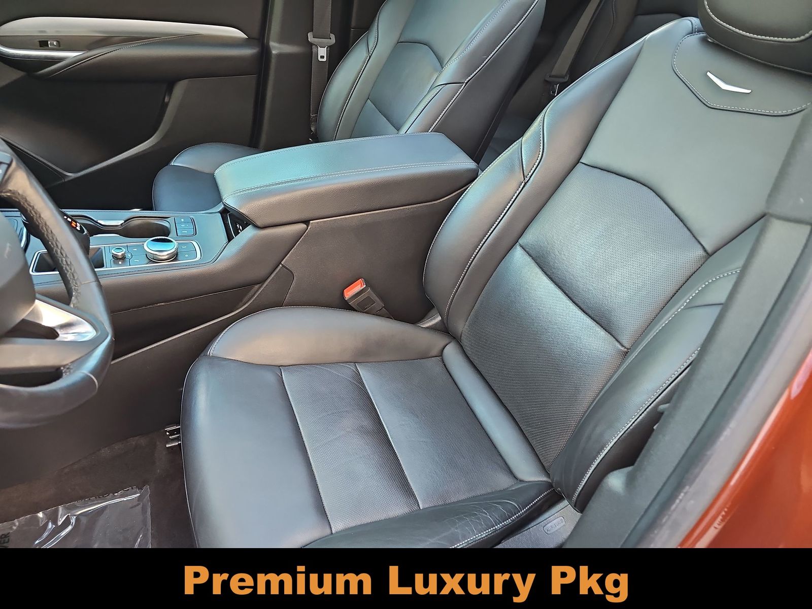 Thumbnail: 2019 Cadillac XT4 - 15
