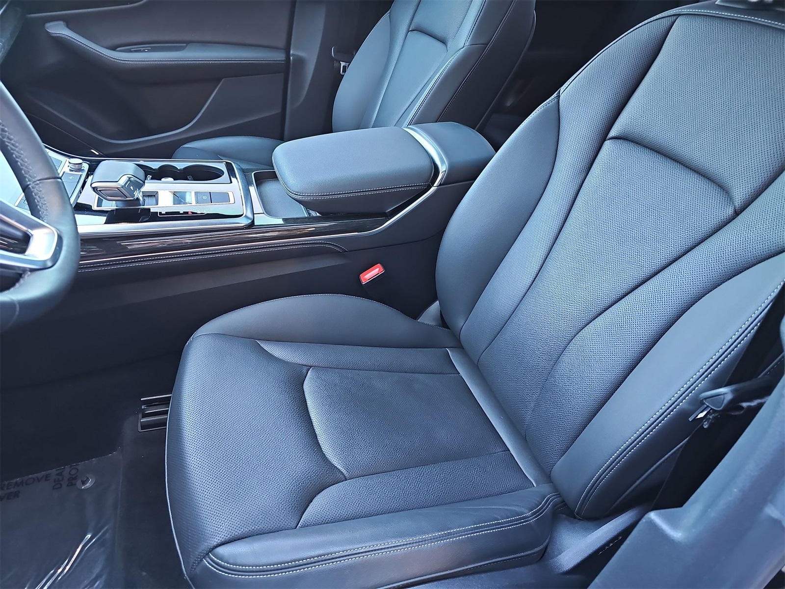 Thumbnail: 2025 Audi Q8 - 15