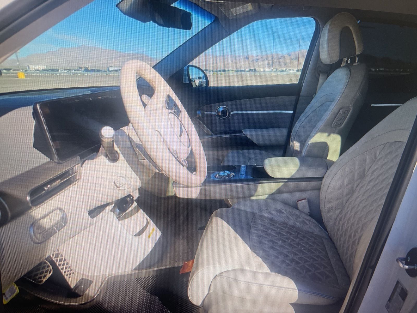 Thumbnail: 2025 Genesis GV60 - 8