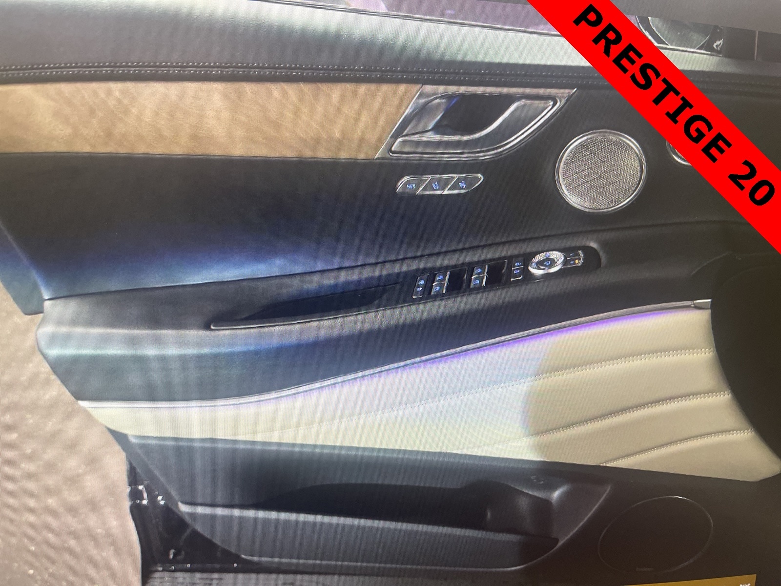 Thumbnail: 2023 Genesis GV80 - 9