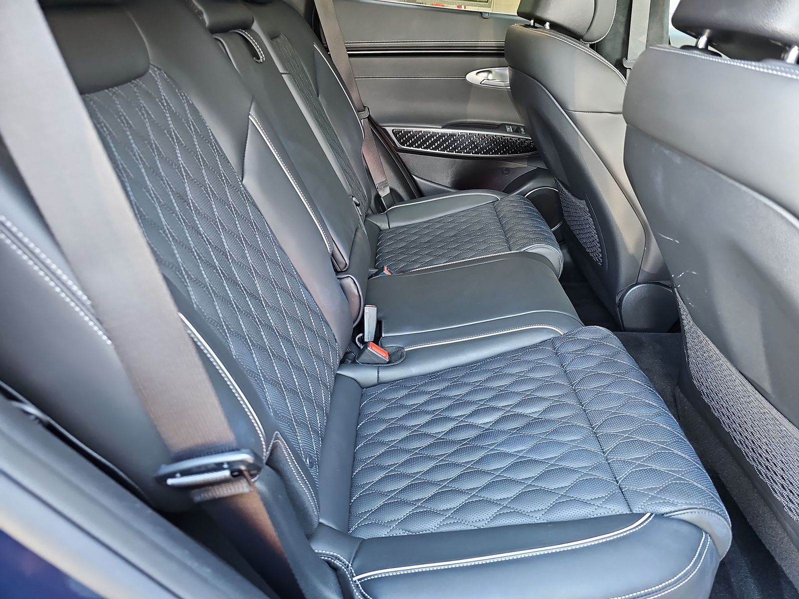 Thumbnail: 2025 Genesis GV70 - 17