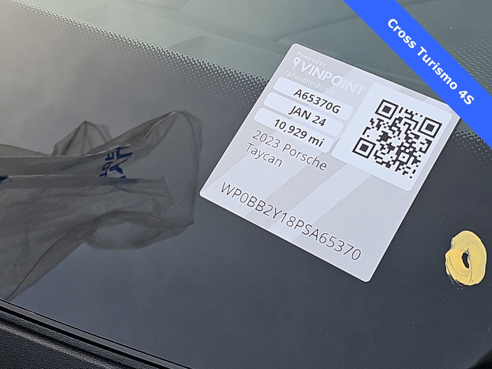 Thumbnail: 2023 Porsche Taycan - 23