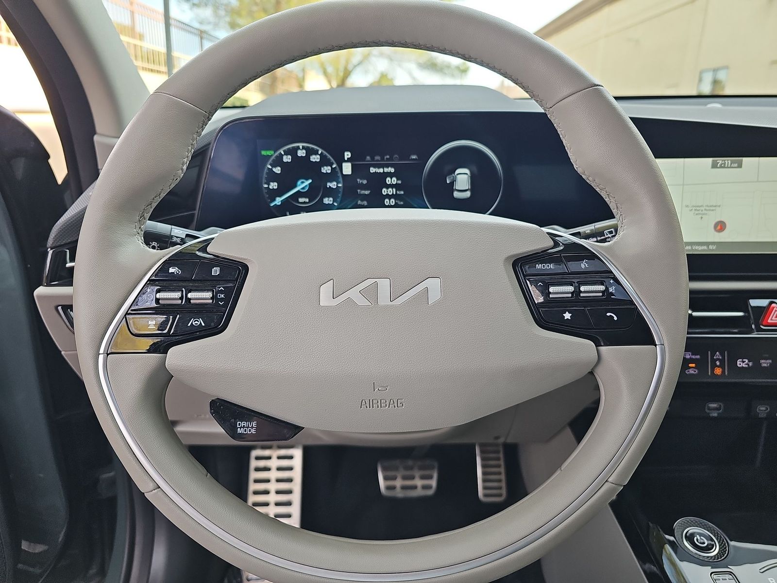 Thumbnail: 2023 Kia Niro - 19