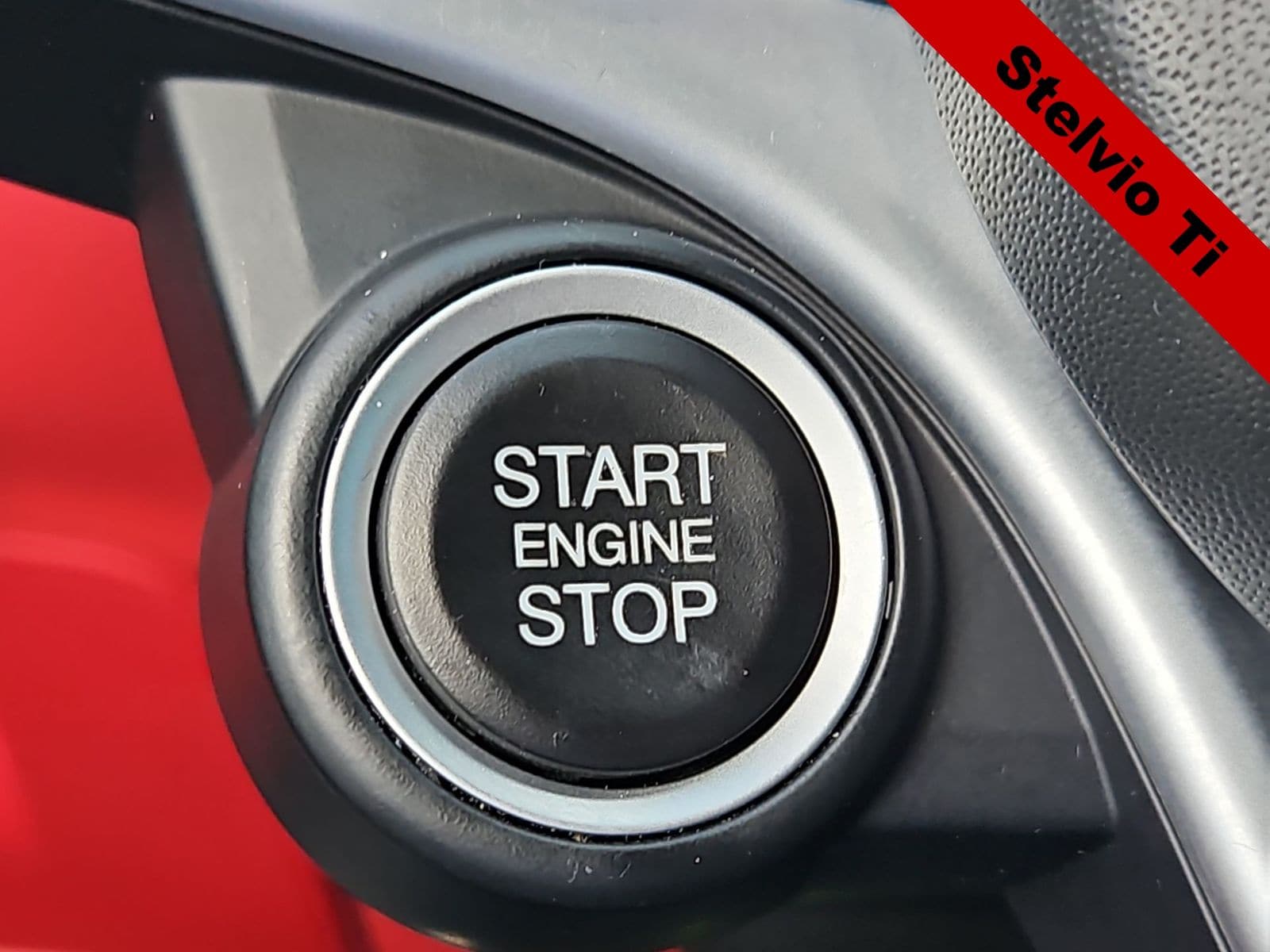 Thumbnail: 2019 Alfa Romeo Stelvio - 24
