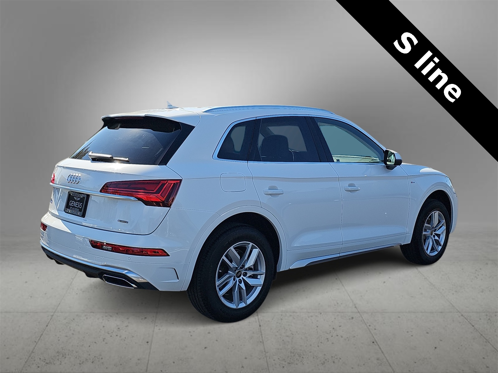 Thumbnail: 2022 Audi Q5 - 8