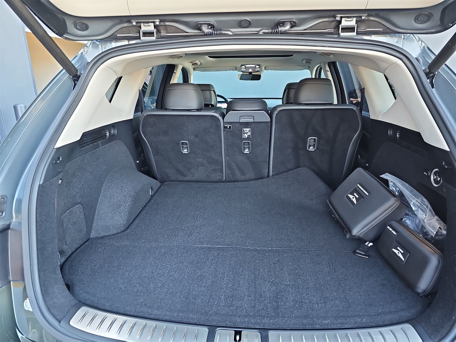 Thumbnail: 2025 Genesis GV80 - 23