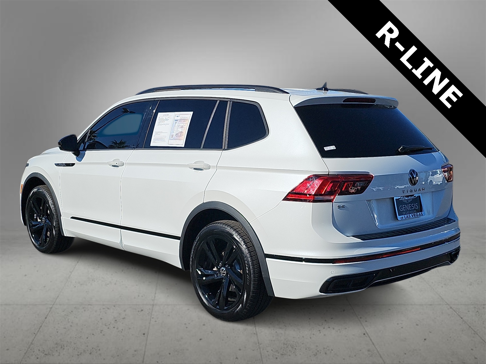 Thumbnail: 2024 Volkswagen Tiguan - 6