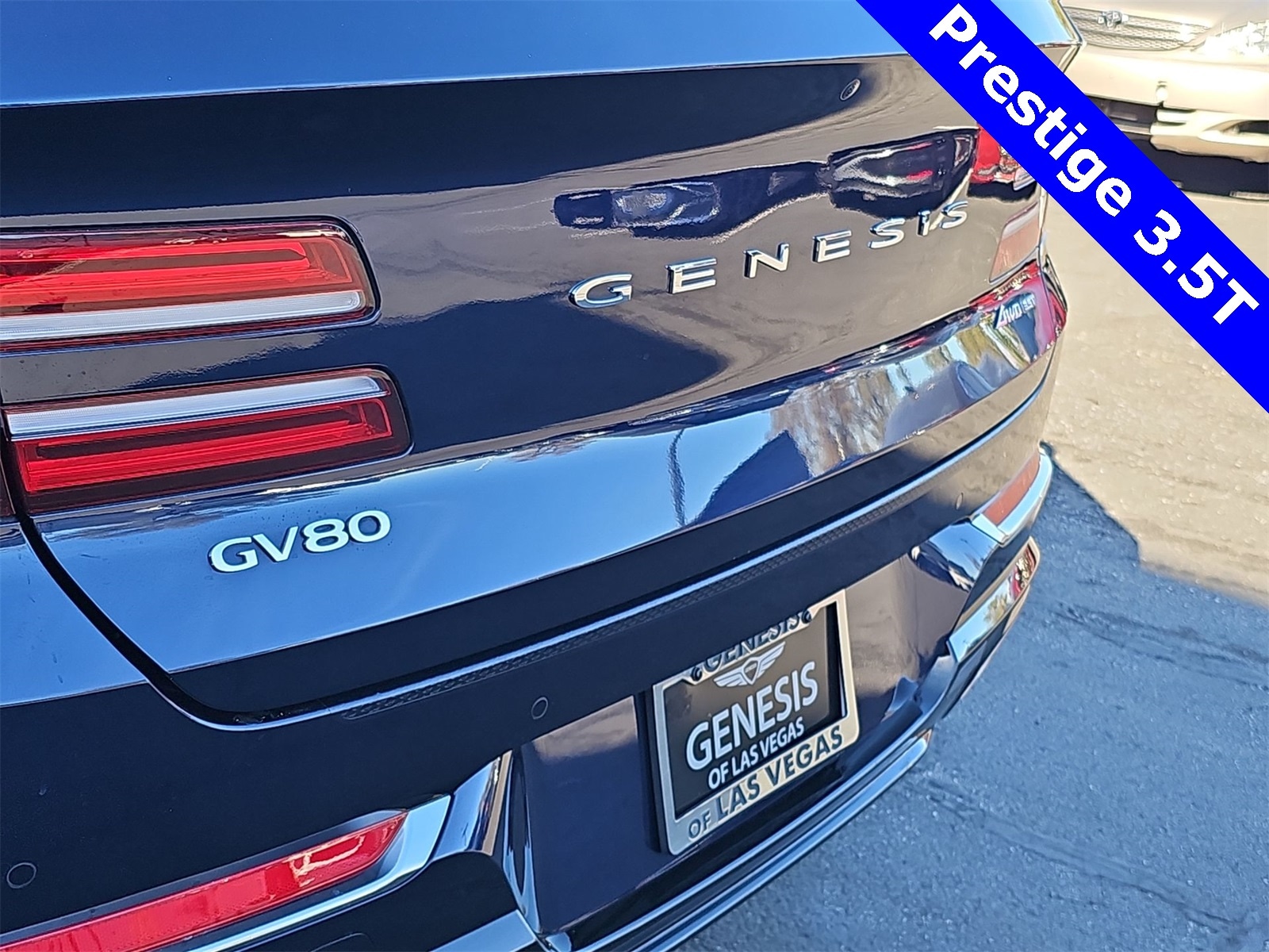 Thumbnail: 2021 Genesis GV80 - 11