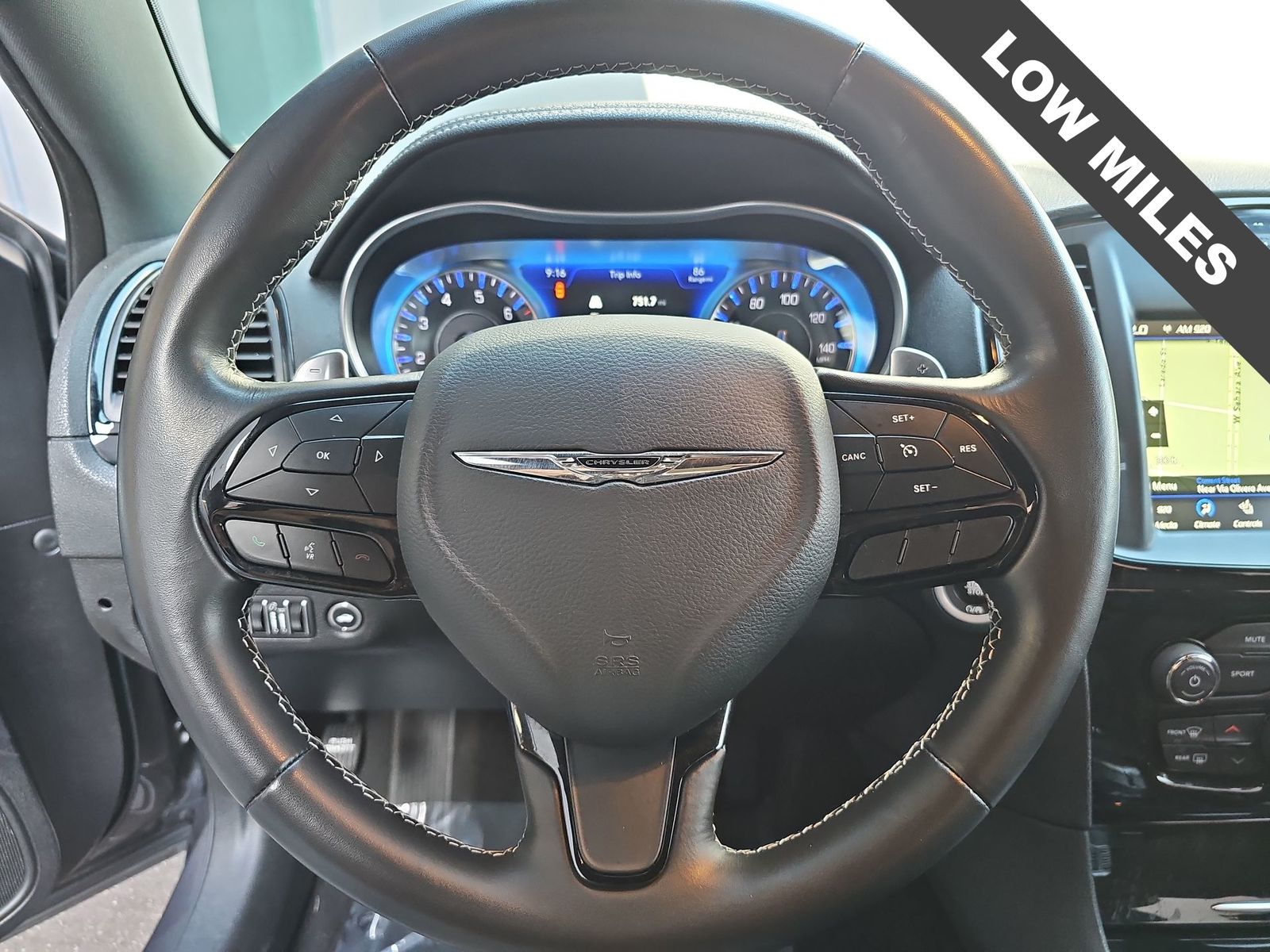 Thumbnail: 2022 Chrysler 300 - 19