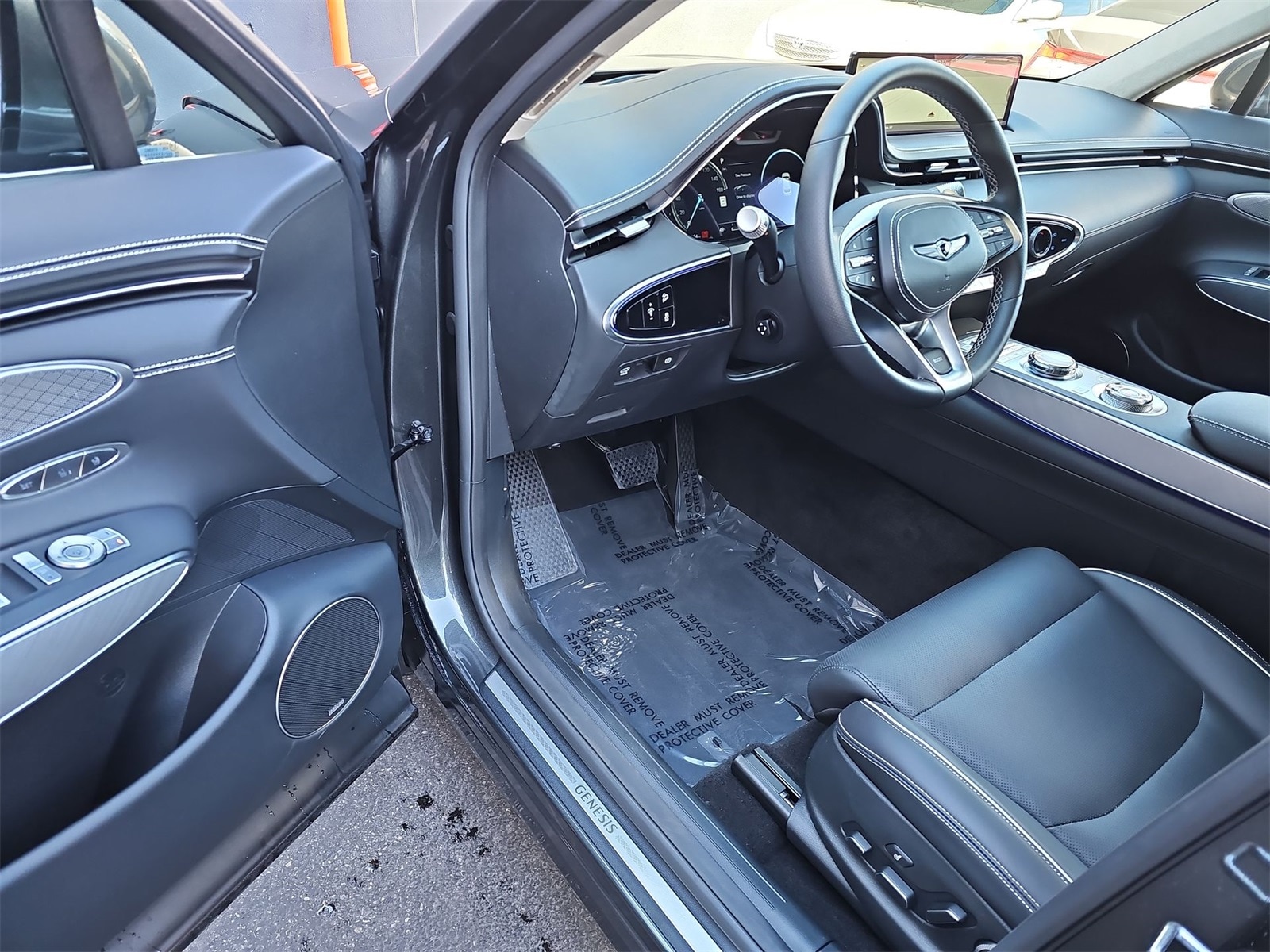 Thumbnail: 2025 Genesis GV70 - 10