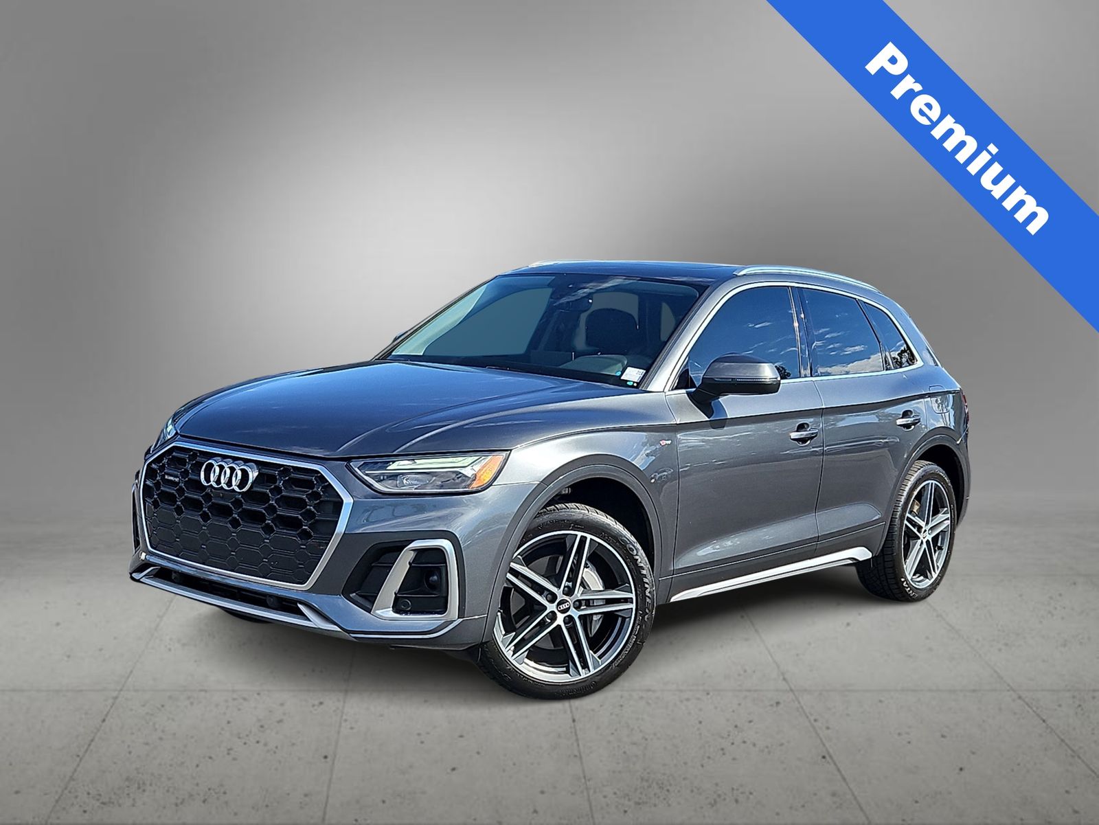 2021 Audi Q5 55 e Premium Plus's photo