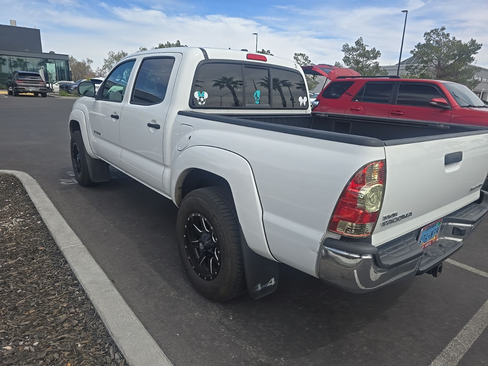 Thumbnail: 2011 Toyota Tacoma - 8