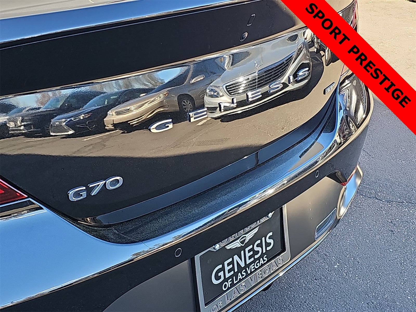 Thumbnail: 2022 Genesis G70 - 11