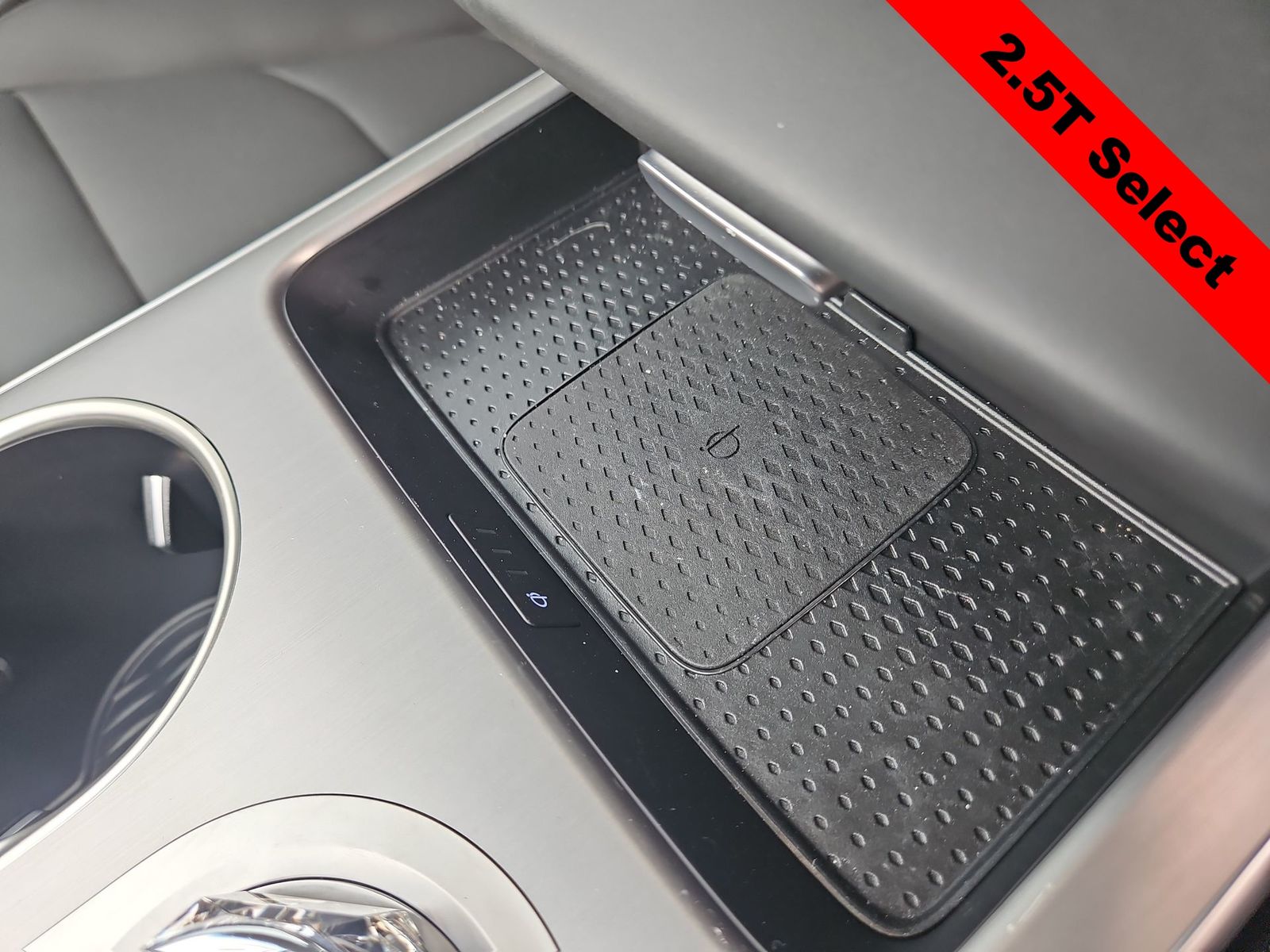 Thumbnail: 2026 Genesis GV70 - 30