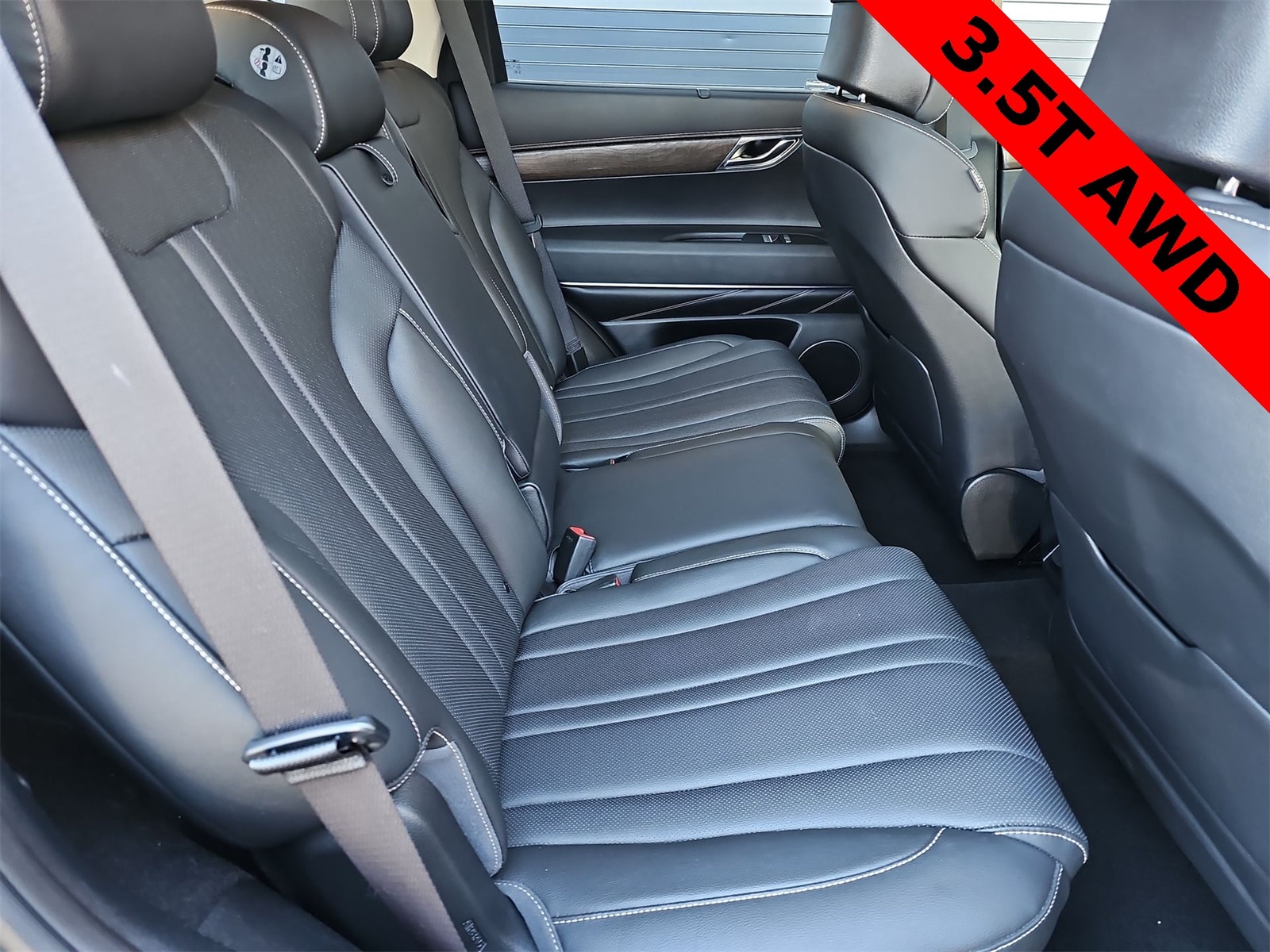 Thumbnail: 2023 Genesis GV80 - 17