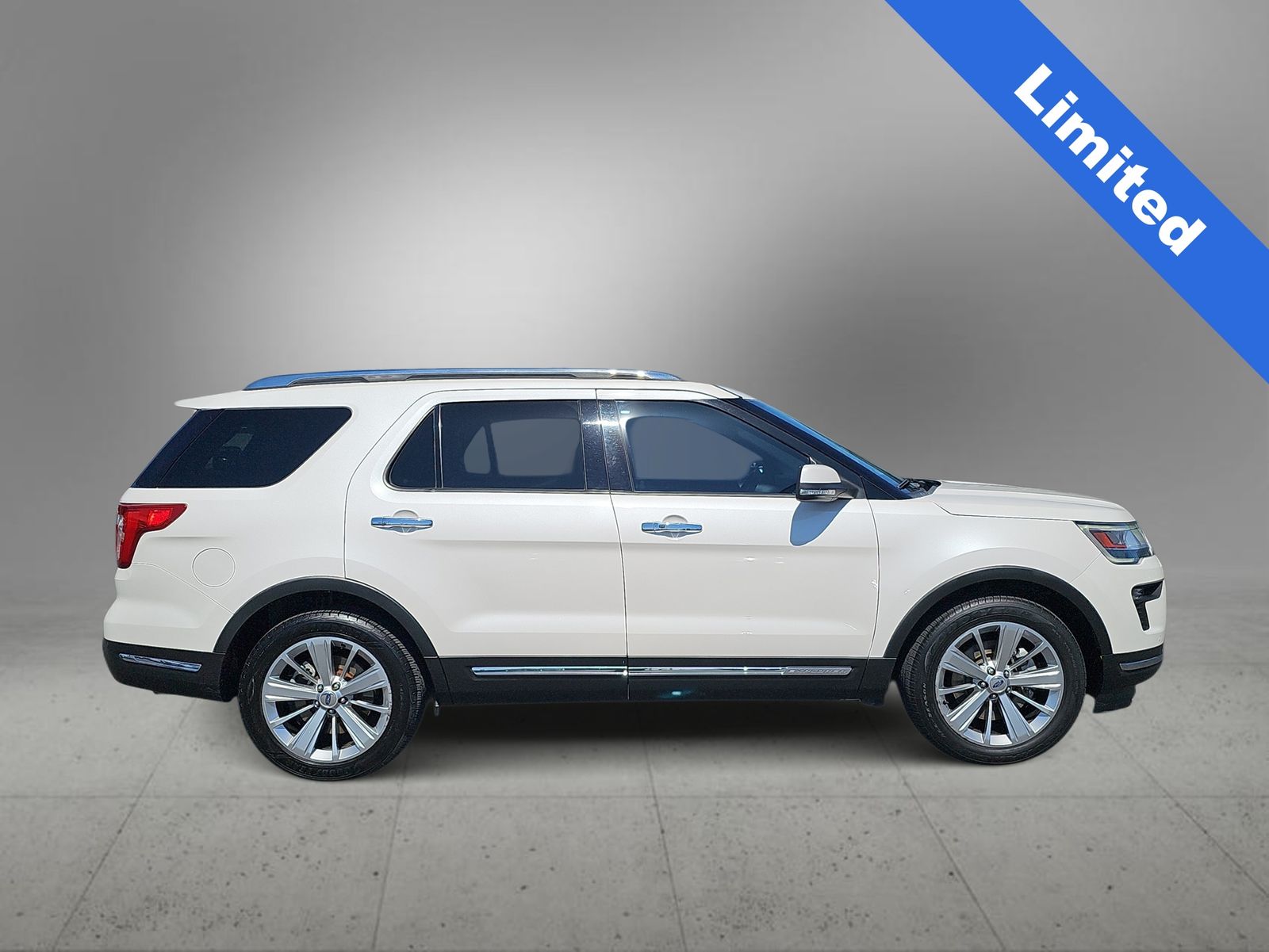 Thumbnail: 2019 Ford Explorer - 8