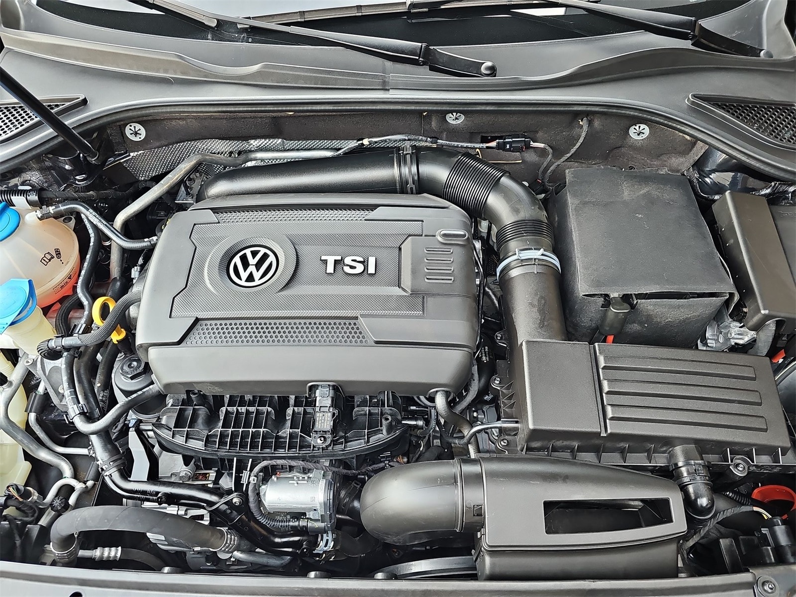 Thumbnail: 2017 Volkswagen Passat - 13