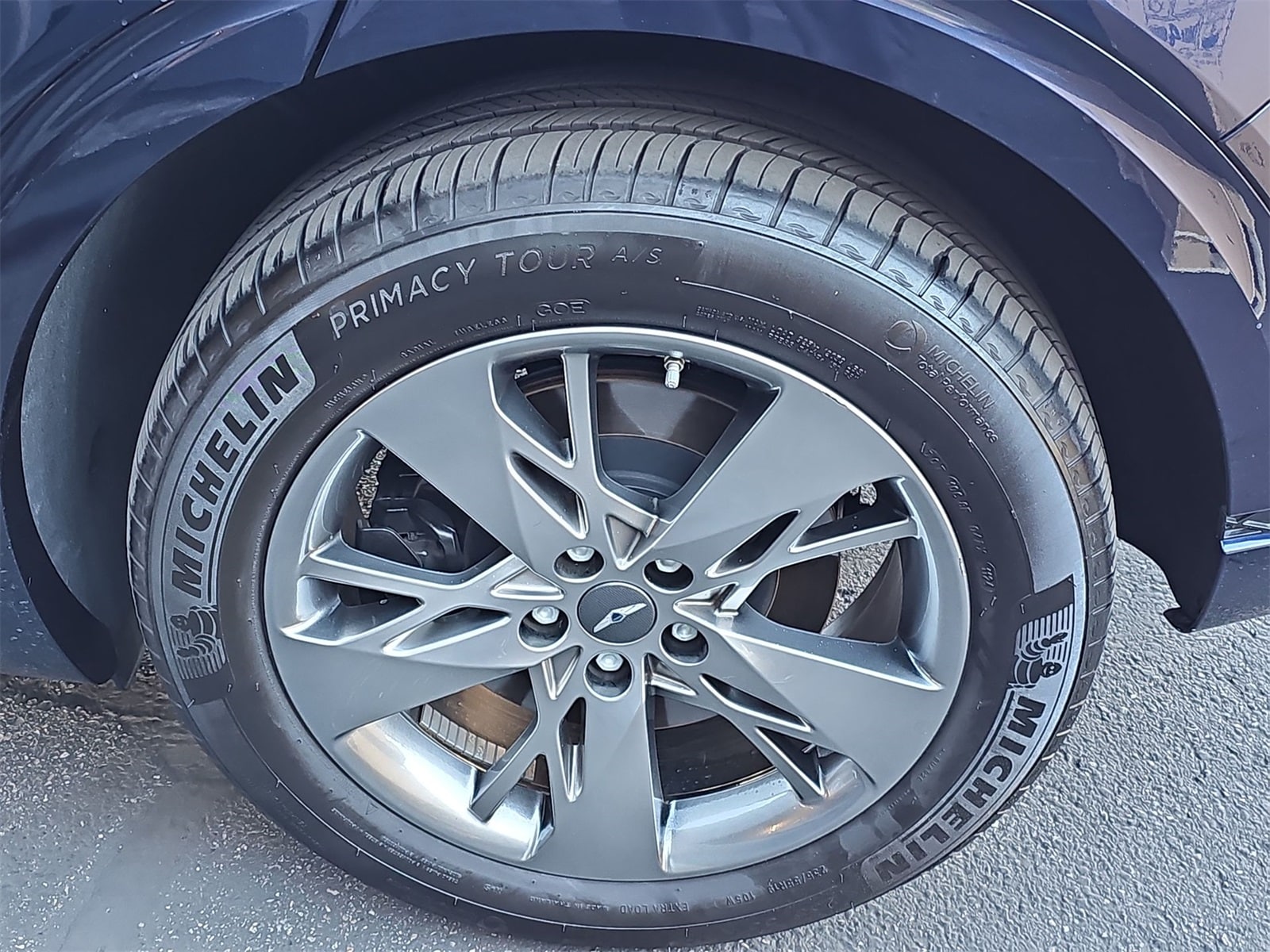 Thumbnail: 2025 Genesis GV70 - 12