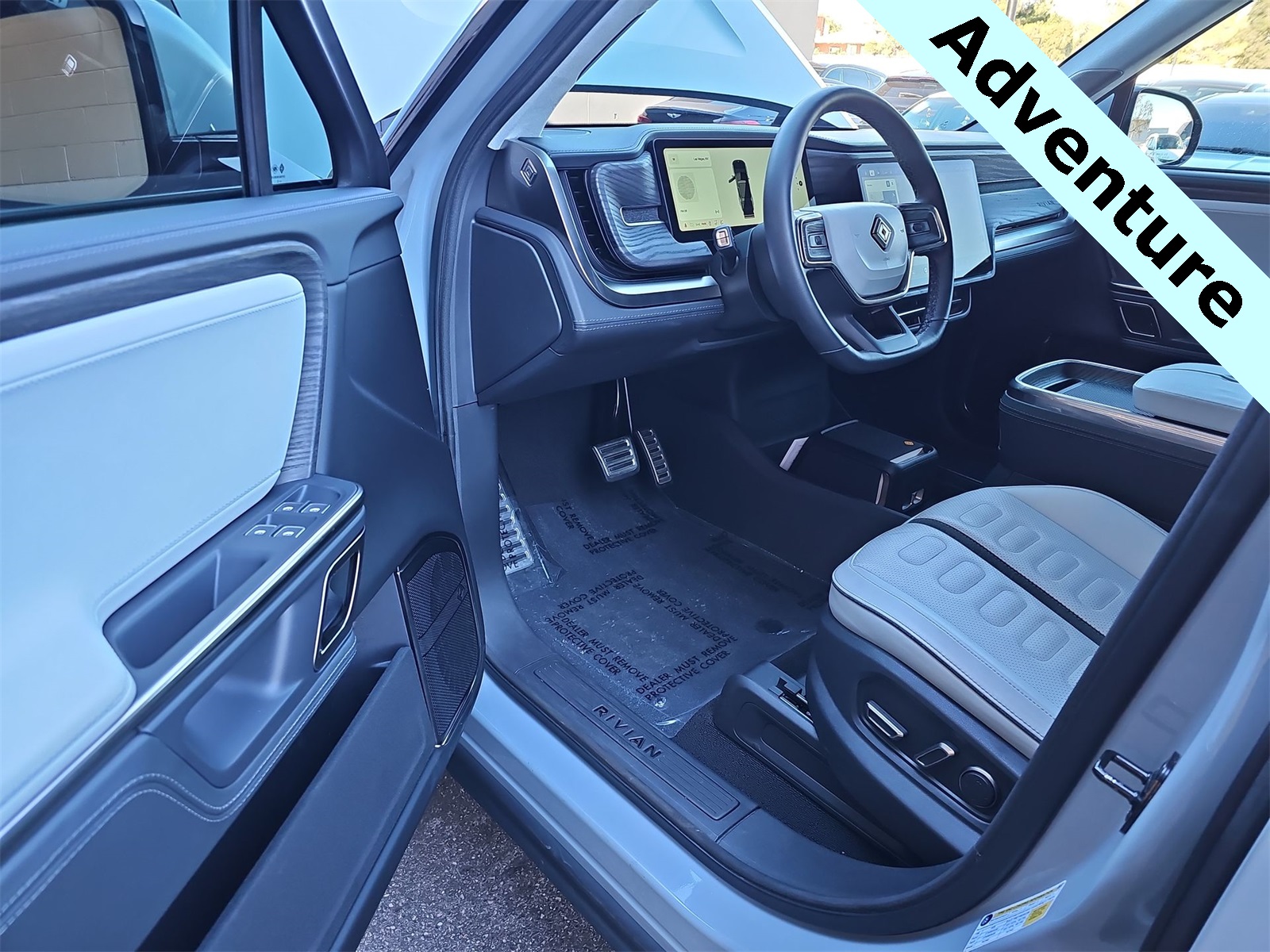 Thumbnail: 2023 Rivian R1S - 10